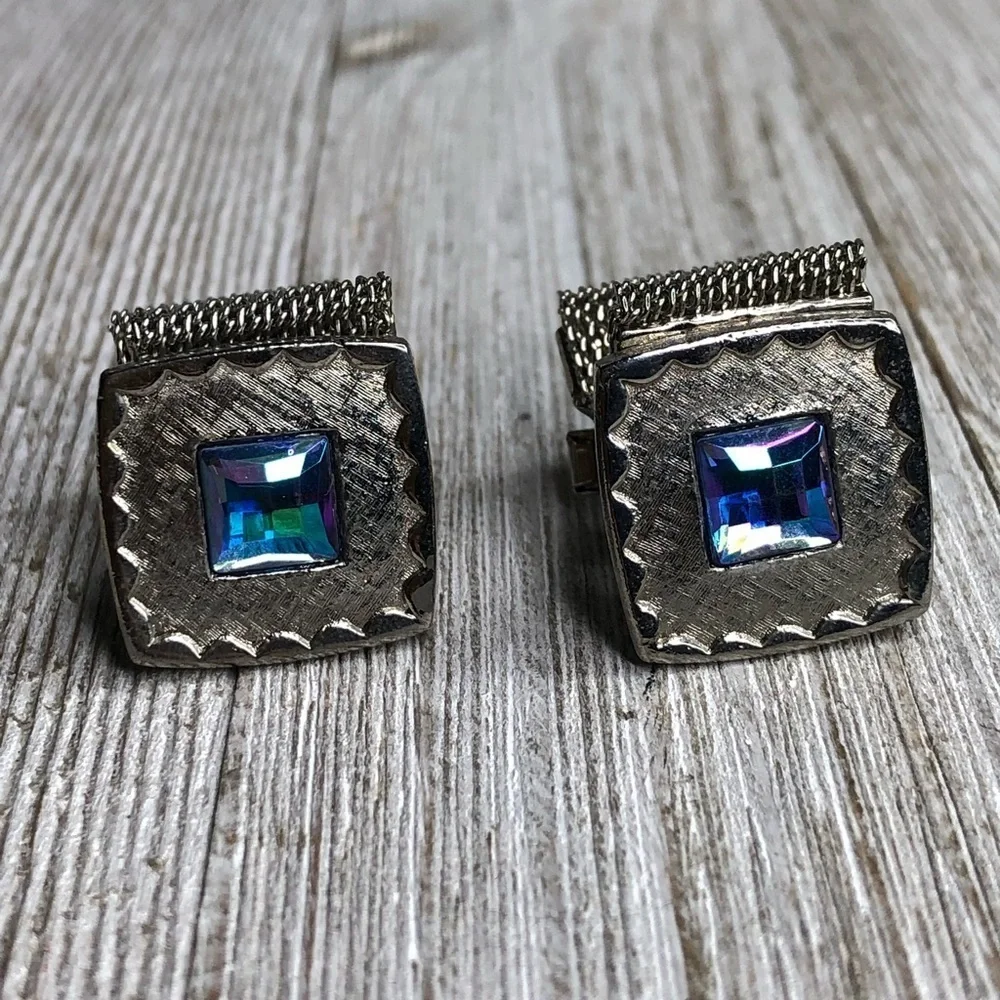 Vintage Wrap Around Faceted Cabochon Cuff Links